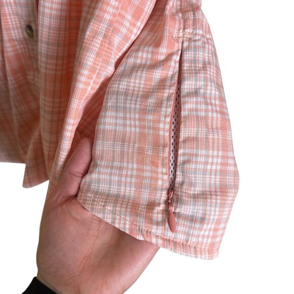 L.L. Bean light pink lightweight short sleeve shirt - Picture 7 of 8